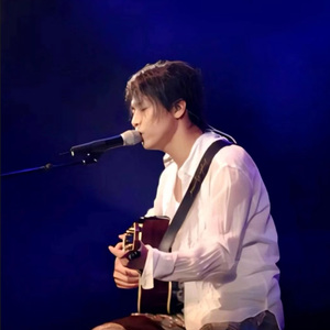 同桌被我调成母狗
